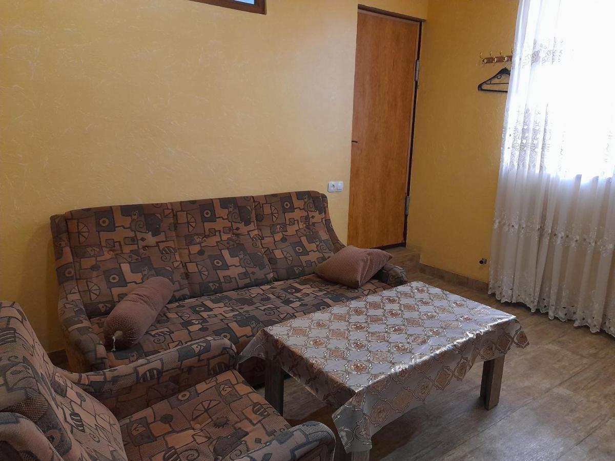 Guest House In Center Єреван Екстер'єр фото